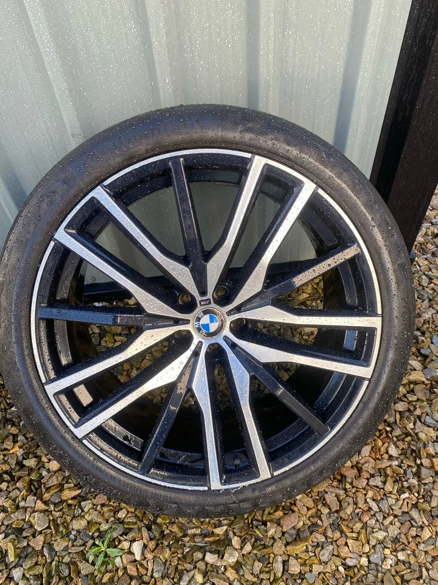 Genuine 22 inch BMW alloys - Image 4