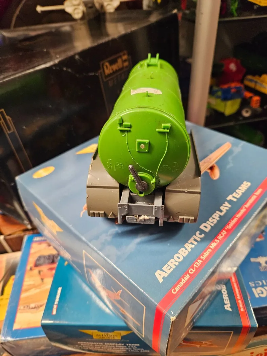 Britain's Siku Joskin Tanker Trailer - Image 1