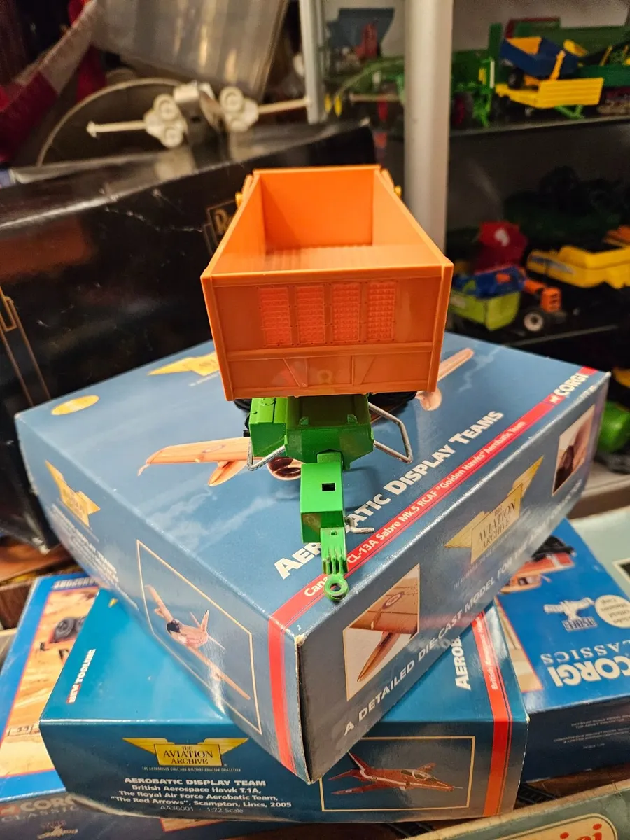 Britain's Siku Joskin Trailer - Image 3