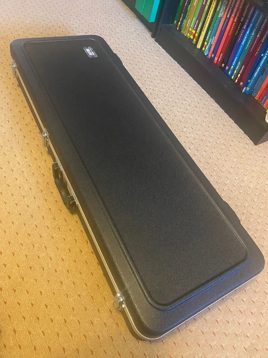 Electric Guitar - Image 3