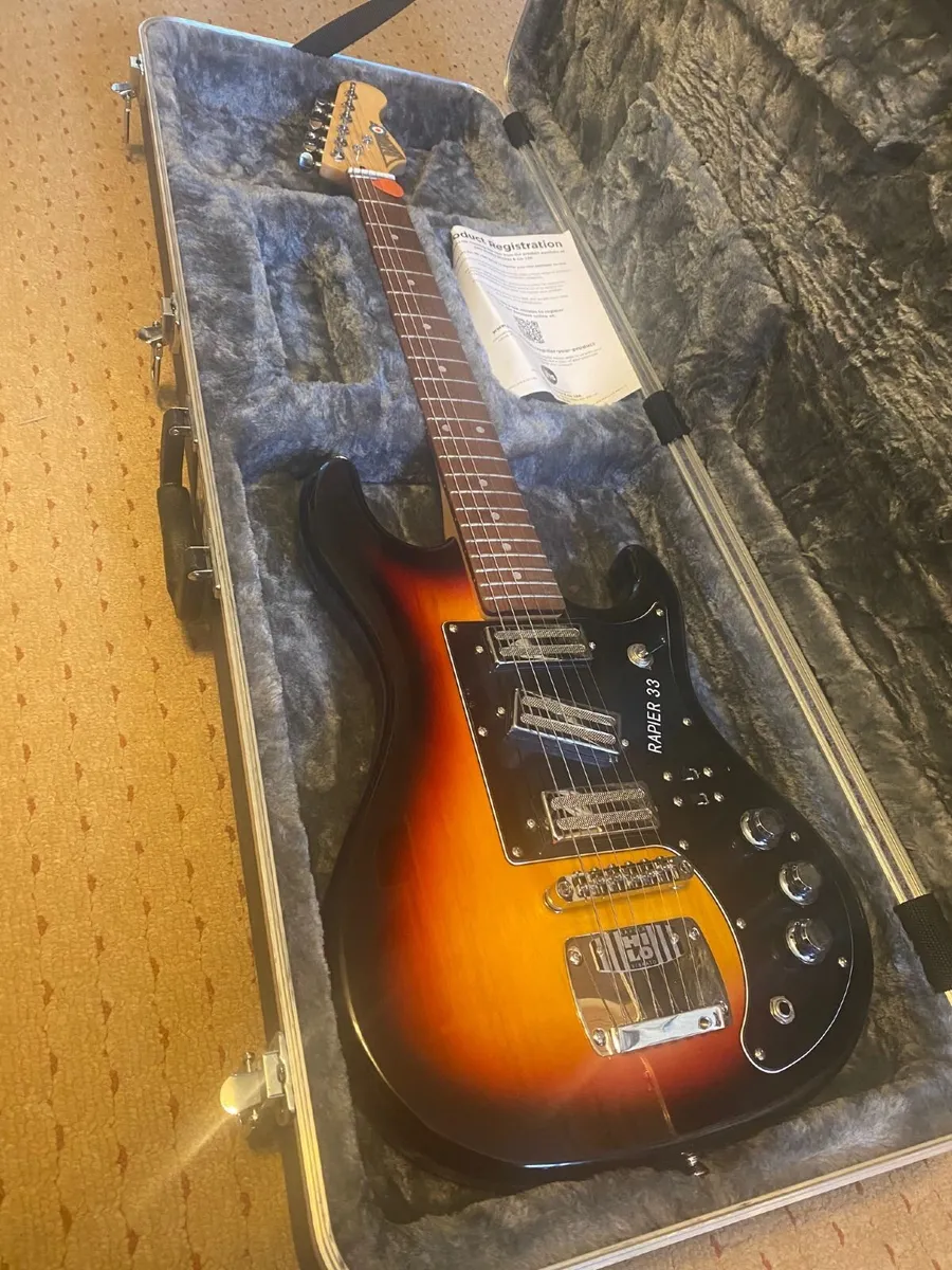 Electric Guitar - Image 2