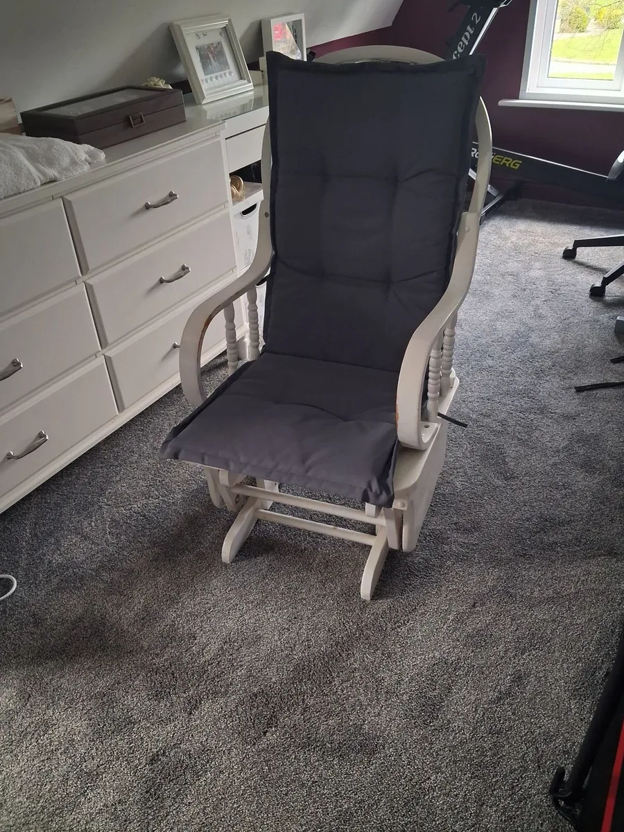 Rocking chair - Image 1