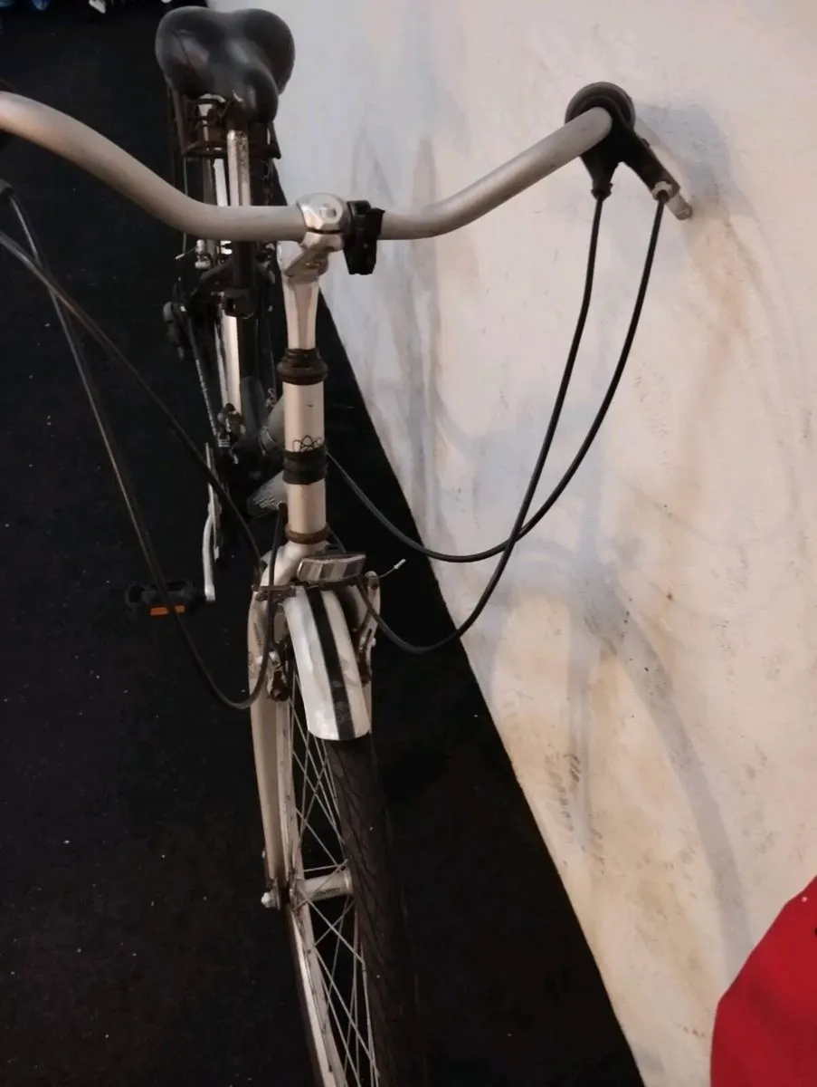 Ladies 28inch hybrid - Image 3