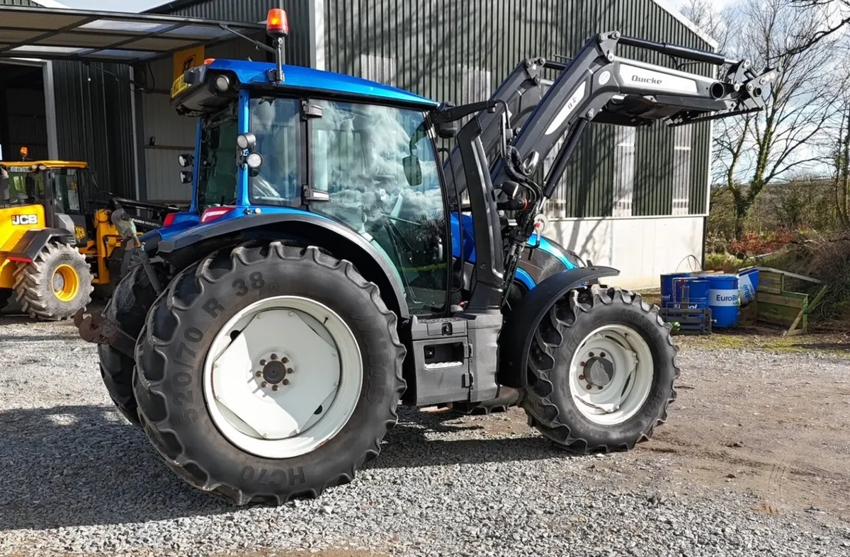 2022 Valtra G135 Hitech *3730 hrs* - Image 3