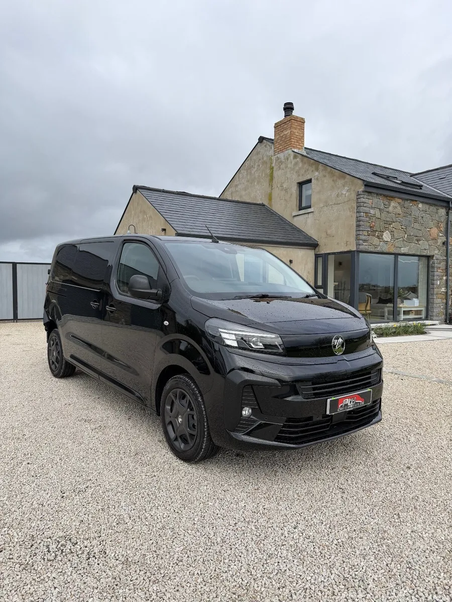 2025 Vauxhall Vivaro F3100 PRO 2.0 ONLY 900 MILES! - Image 1