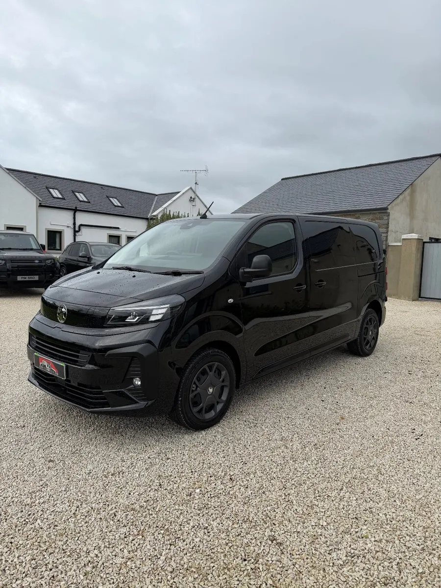 2025 Vauxhall Vivaro F3100 PRO 2.0 ONLY 900 MILES! - Image 3