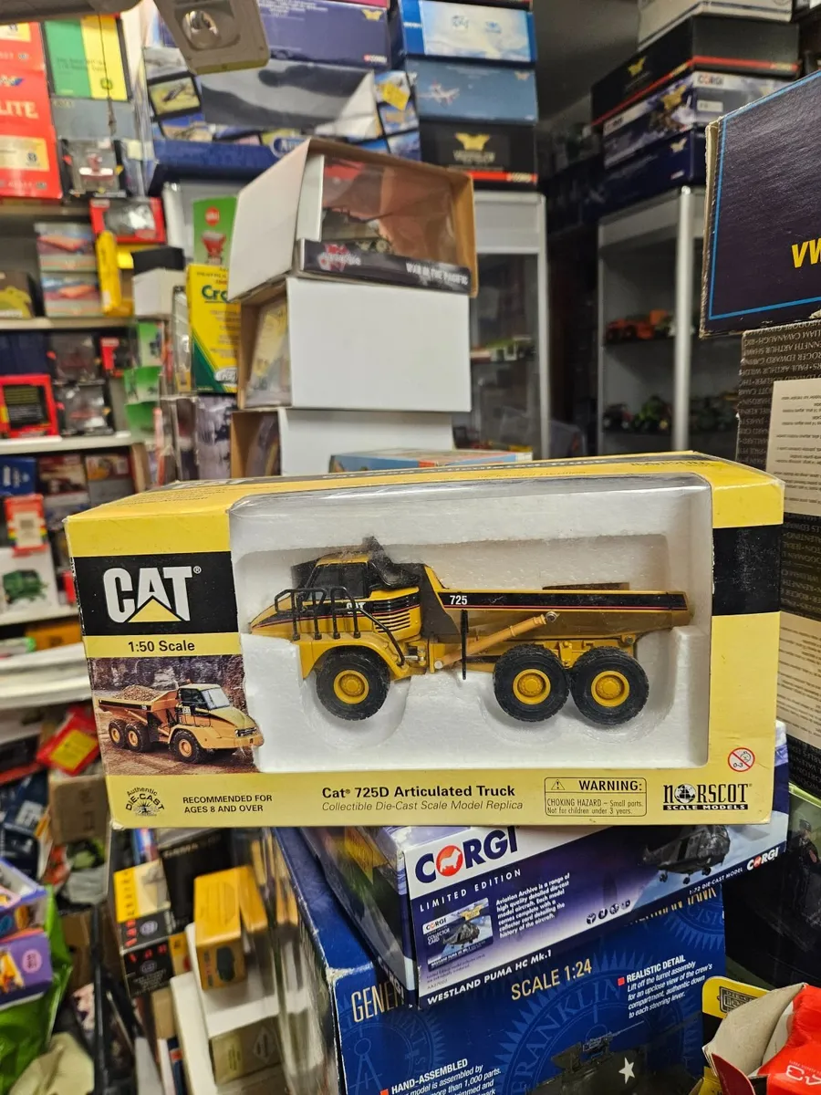 Corgi Norscot Caterpillar Articulated Truck - Image 2
