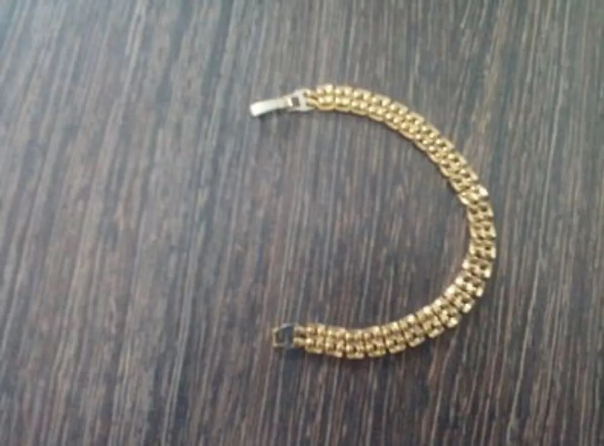 Gold Coloured Ladies Costume Bracelet.