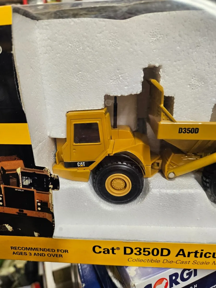 Corgi Norscot Caterpillar Articulated Truck - Image 3