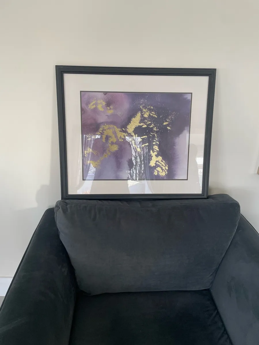 3 seater sofa and 1 seater set + frame - Image 3