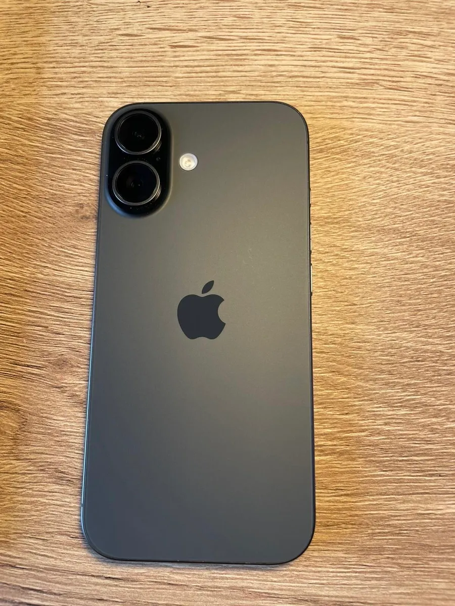 iPhone 17 - Image 3
