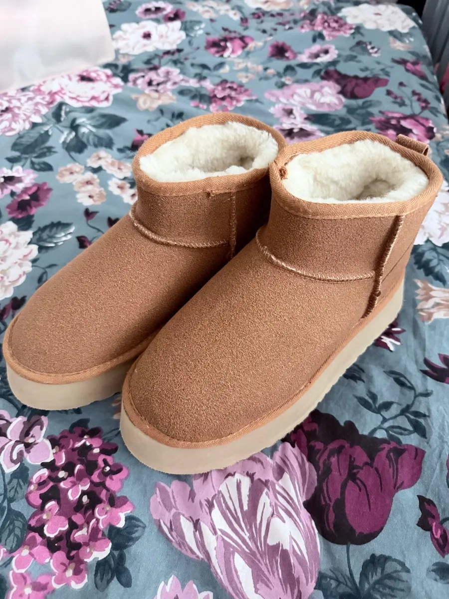 UGG boots - platform - Image 4