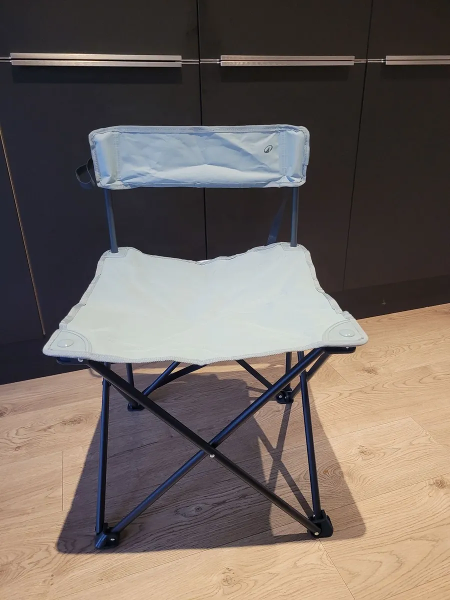 Folding camping chair with carry strap (Quechua) - Image 1