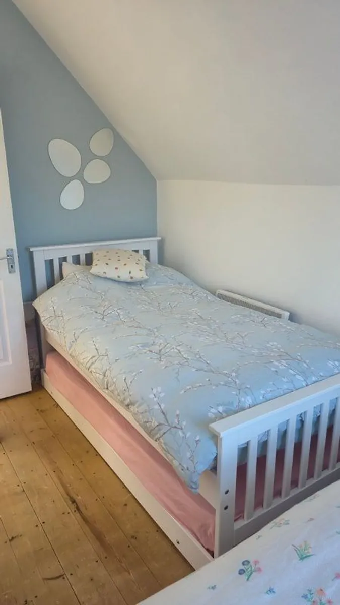 Bed and Trundle with 1x matress - Image 1