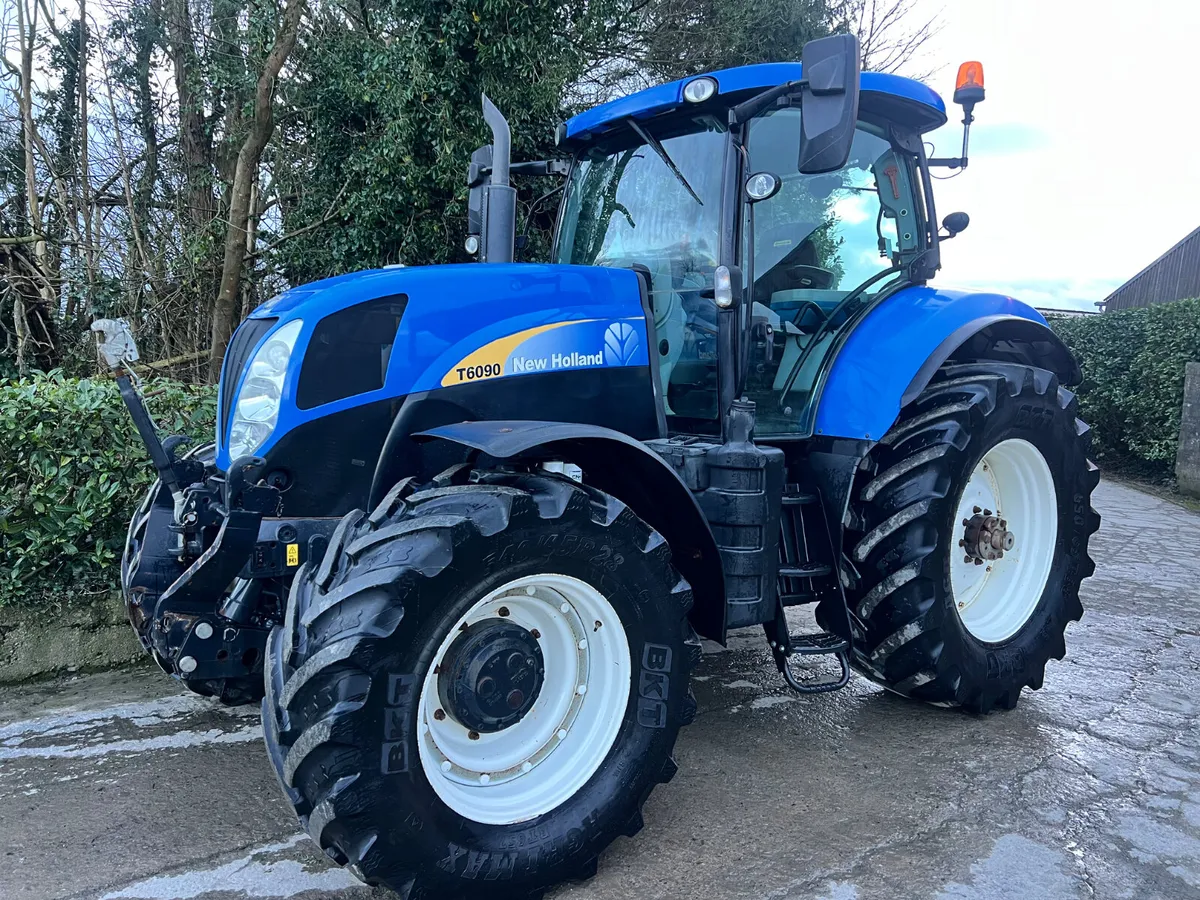 2011 New Holland T6090 - Image 1