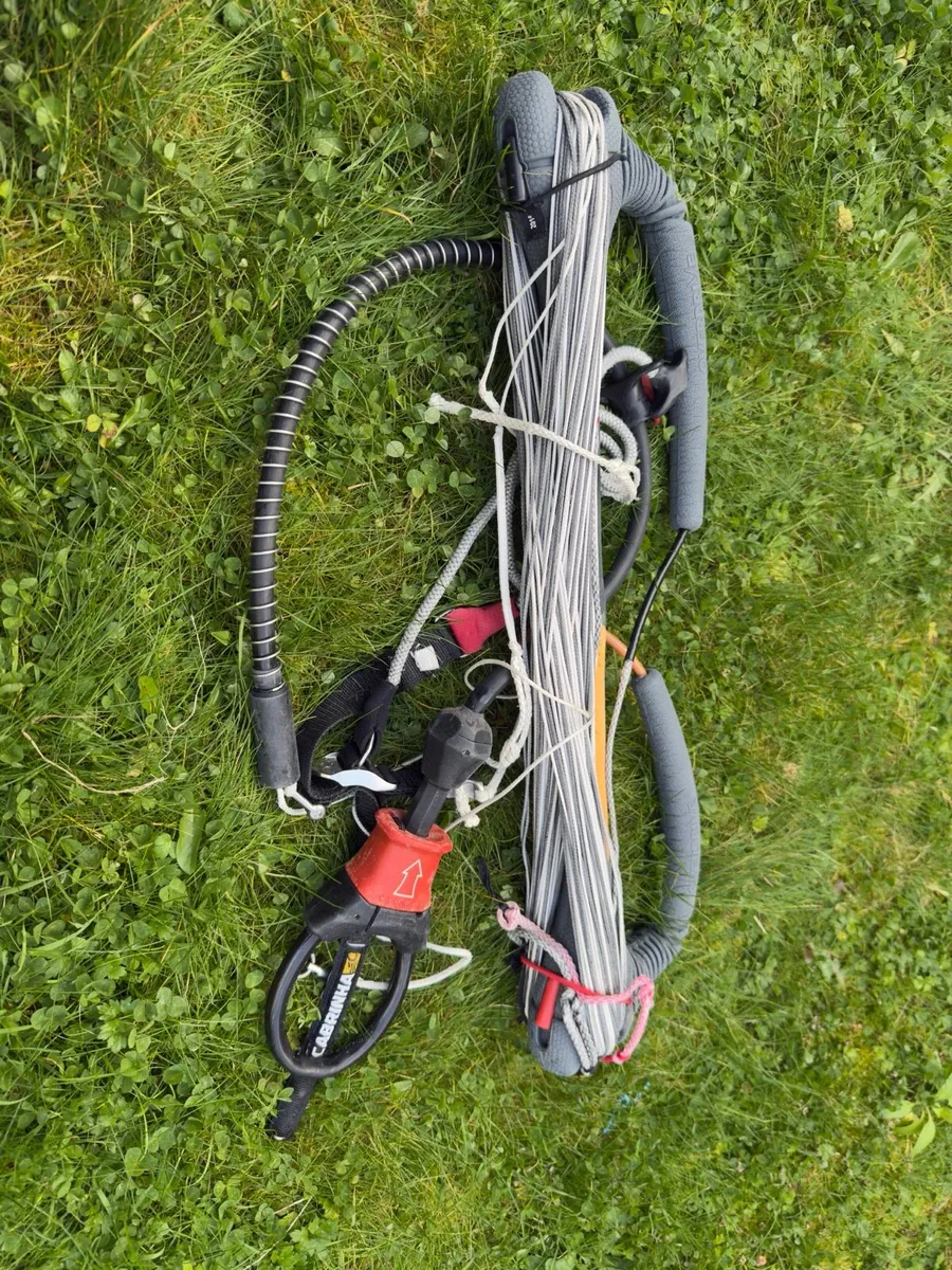 Complete Kitesurf Setup - Cabrinha Switchblade - Image 2