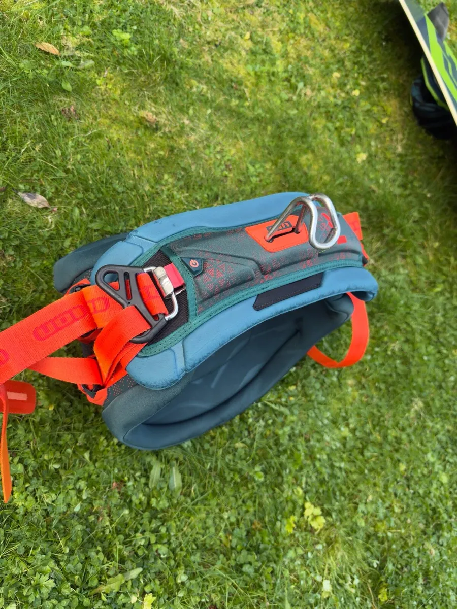 Complete Kitesurf Setup - Cabrinha Switchblade - Image 4