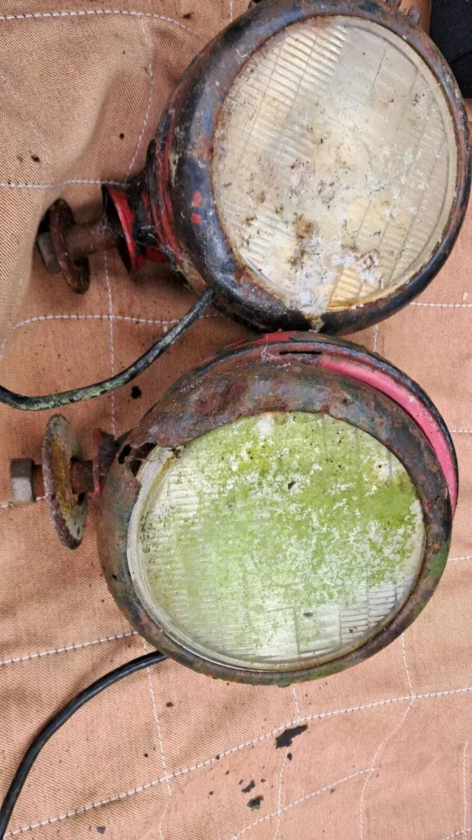 Vintage tractor headlamps - Image 1