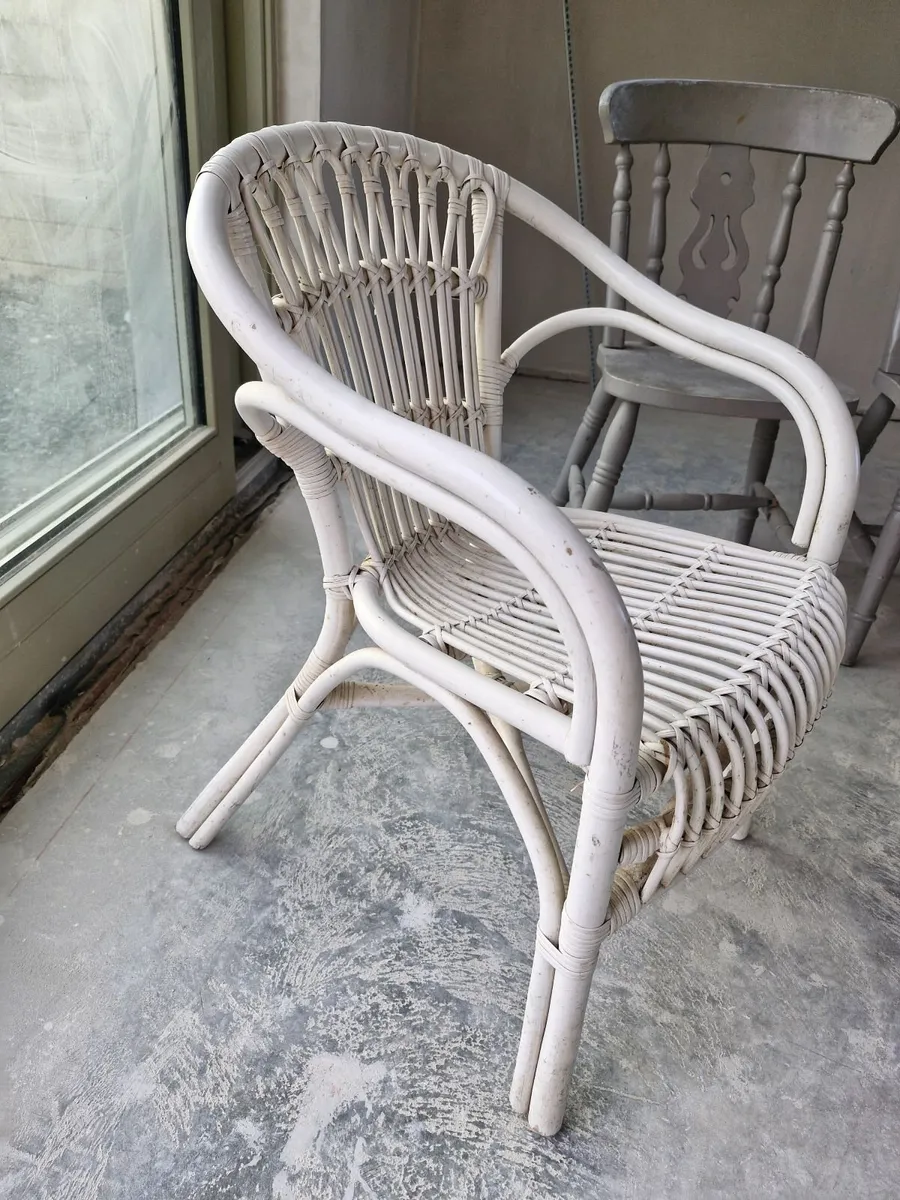 Wicker chair - Image 1