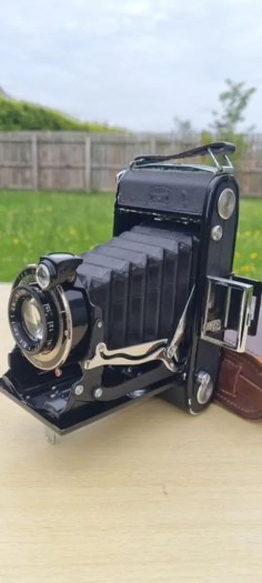 Vintage Zeiss Ikon Nettar Telma Analog Camera - Image 2