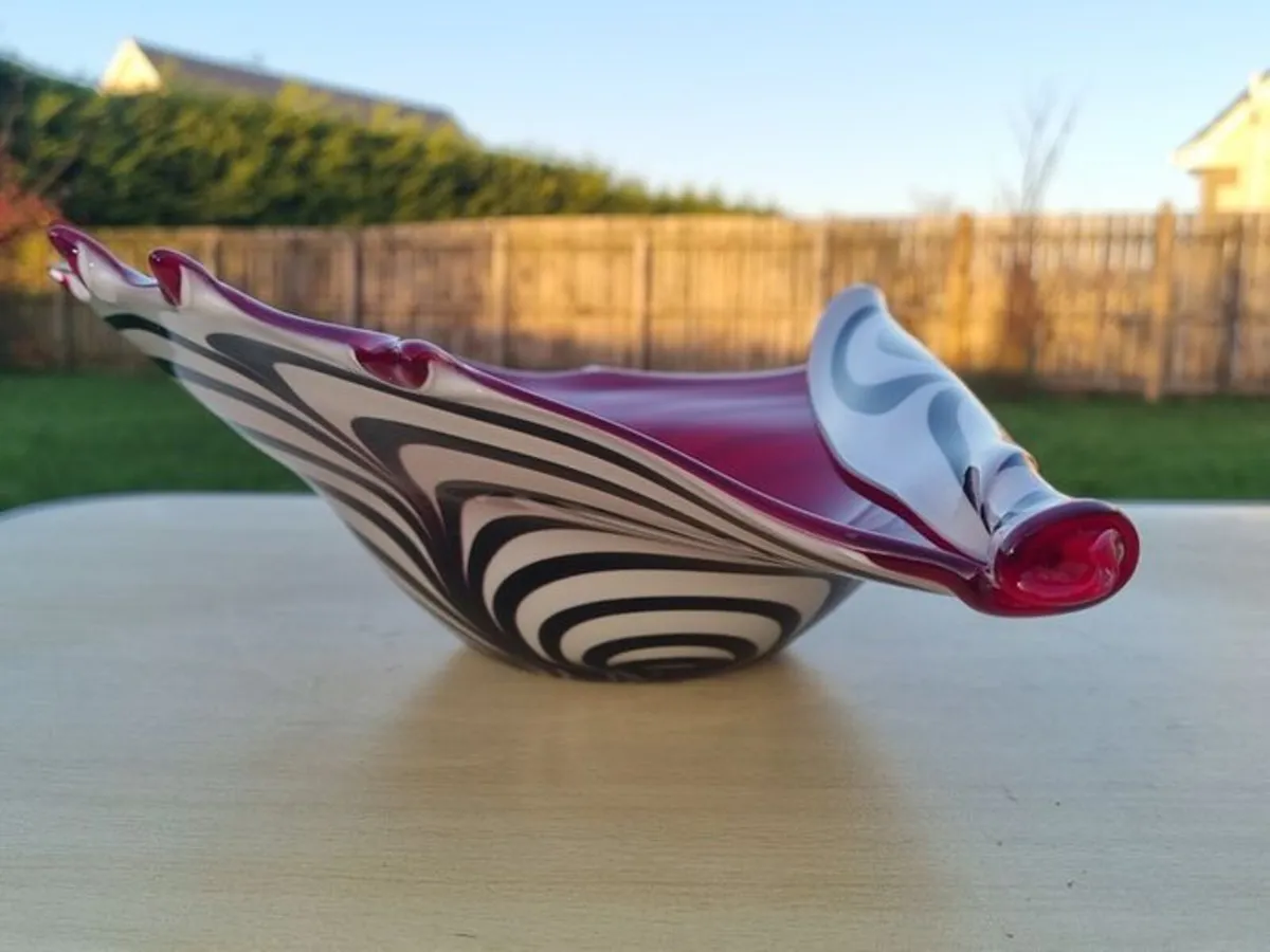 Murano Glass Red and Zebra Striped Conch Shell Bo - Image 2