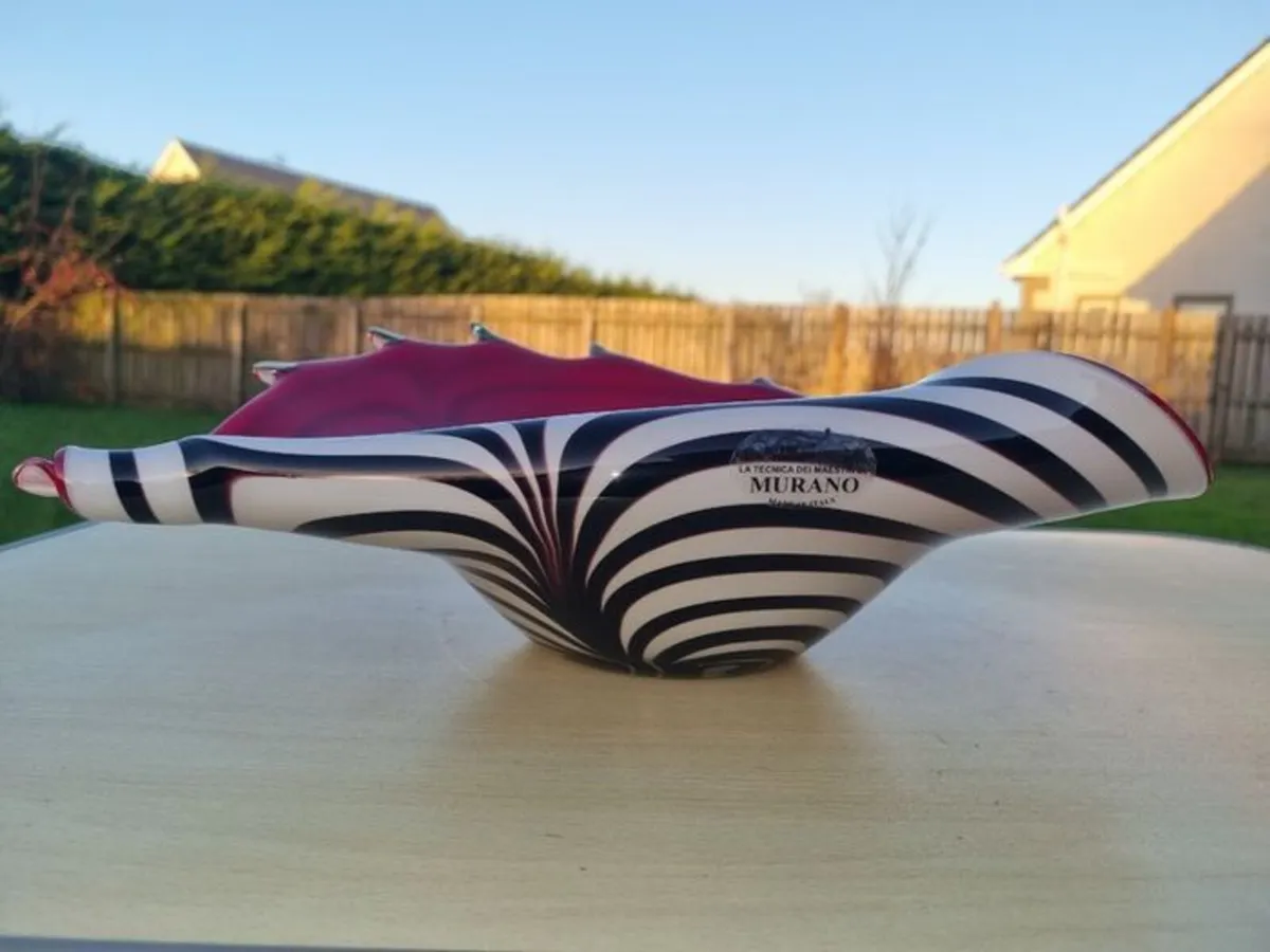 Murano Glass Red and Zebra Striped Conch Shell Bo - Image 1