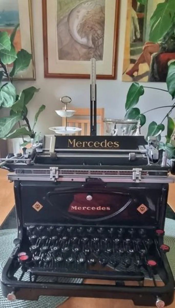 Vintage Typewriter Mercedes Model 8 Silent 38 ! - Image 1