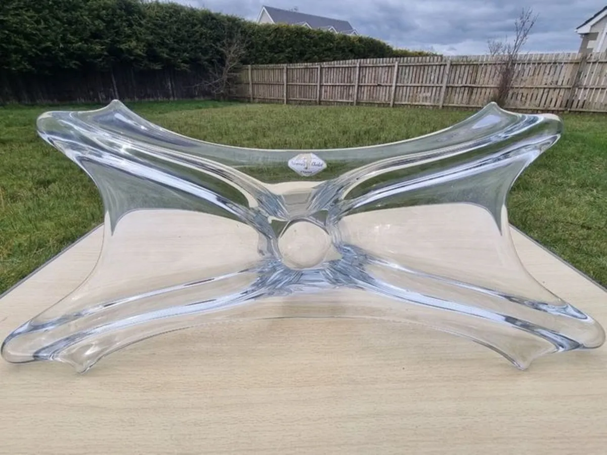 Vannes Chatel vintage large and heavy bowl. - Image 4