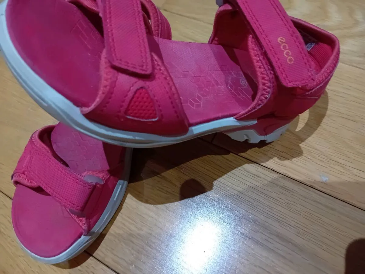 Girls footwear - Image 1