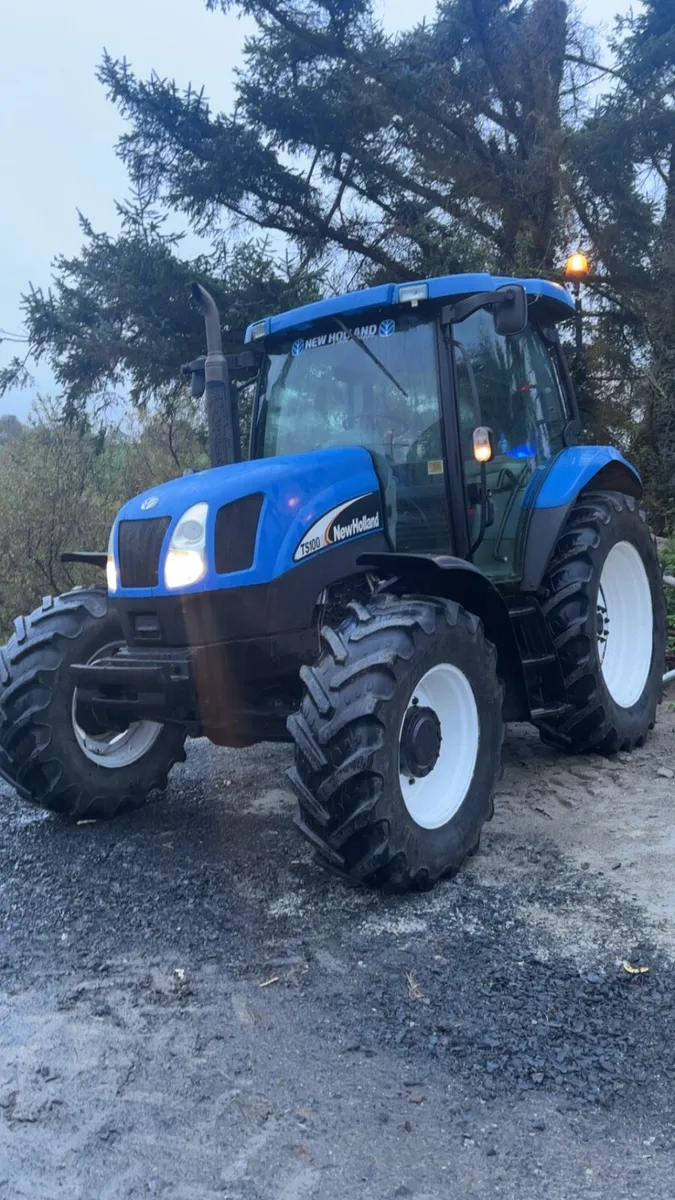 New Holland Ts100A - Image 2