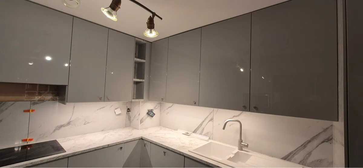 Carpenter kitchen fitter hanyman - Image 3