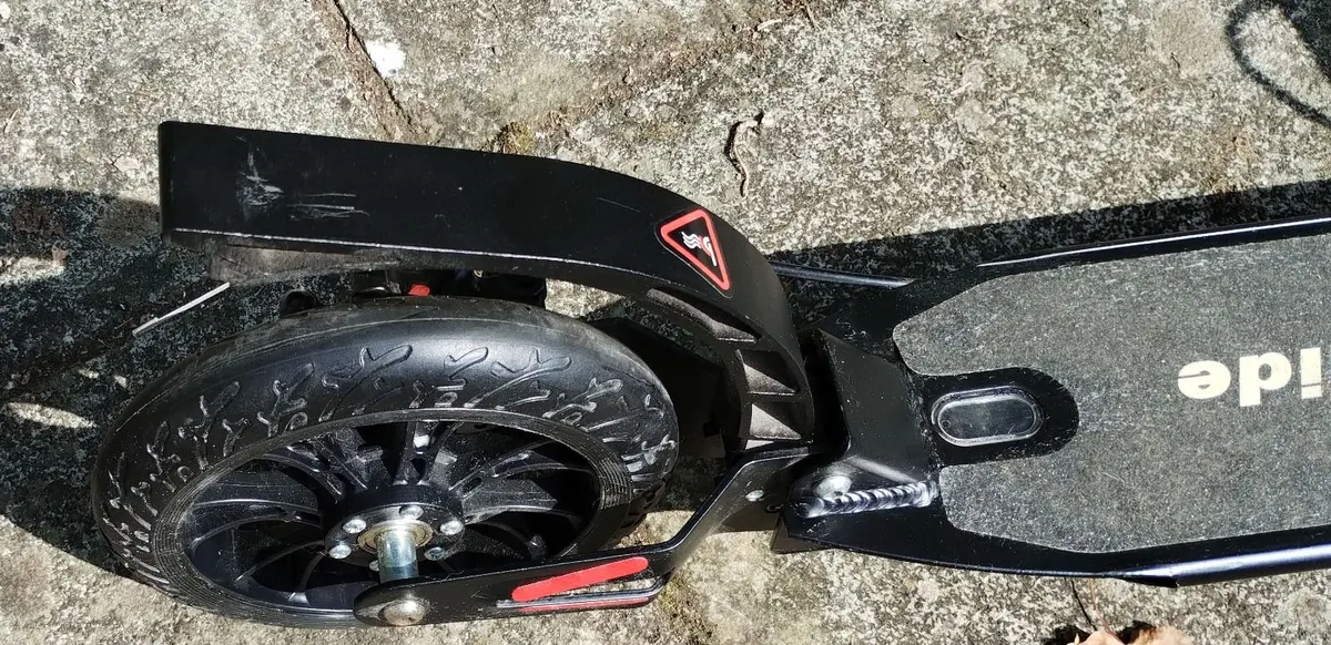 Electric scooter URBAN GLIDE - faulty - Image 2