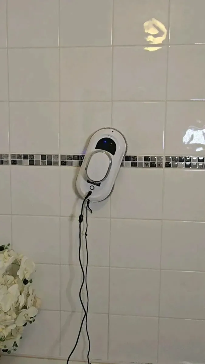 Window cleaning robot brand new - Image 3