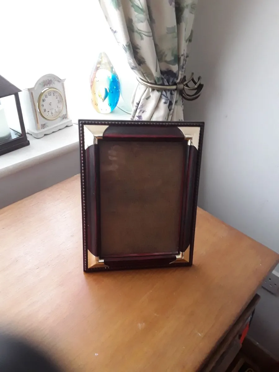 Brand new photo frame unwanted gift - Image 3