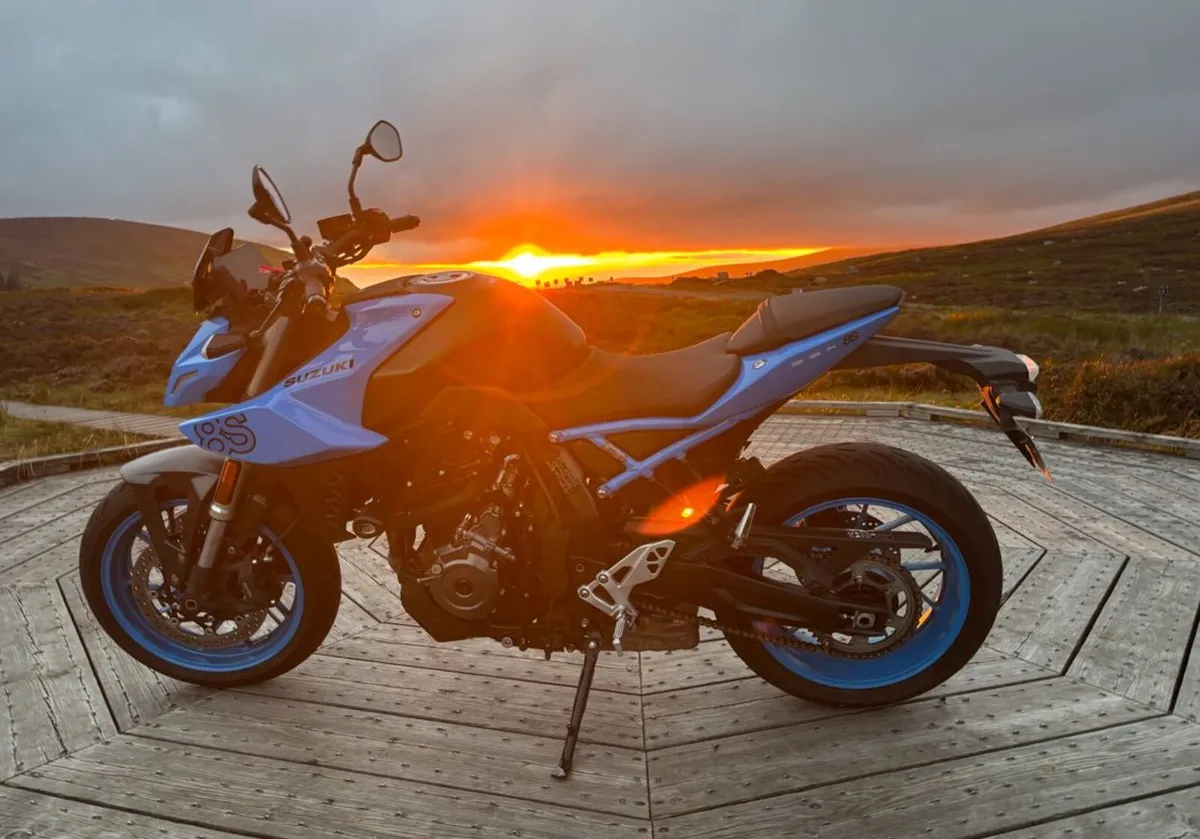 Suzuki GSX8S 2024, 11000kms, Extras - Image 1