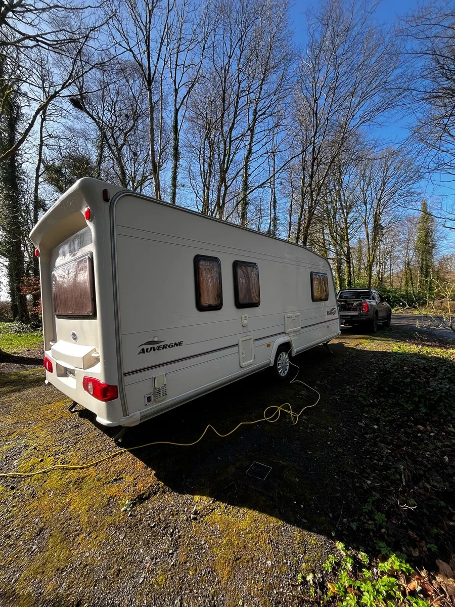 5 berth caravan - Image 3