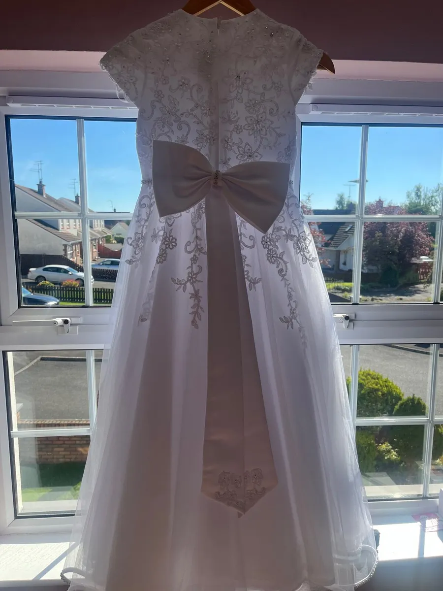 Stunning First holy communion dress - Image 3