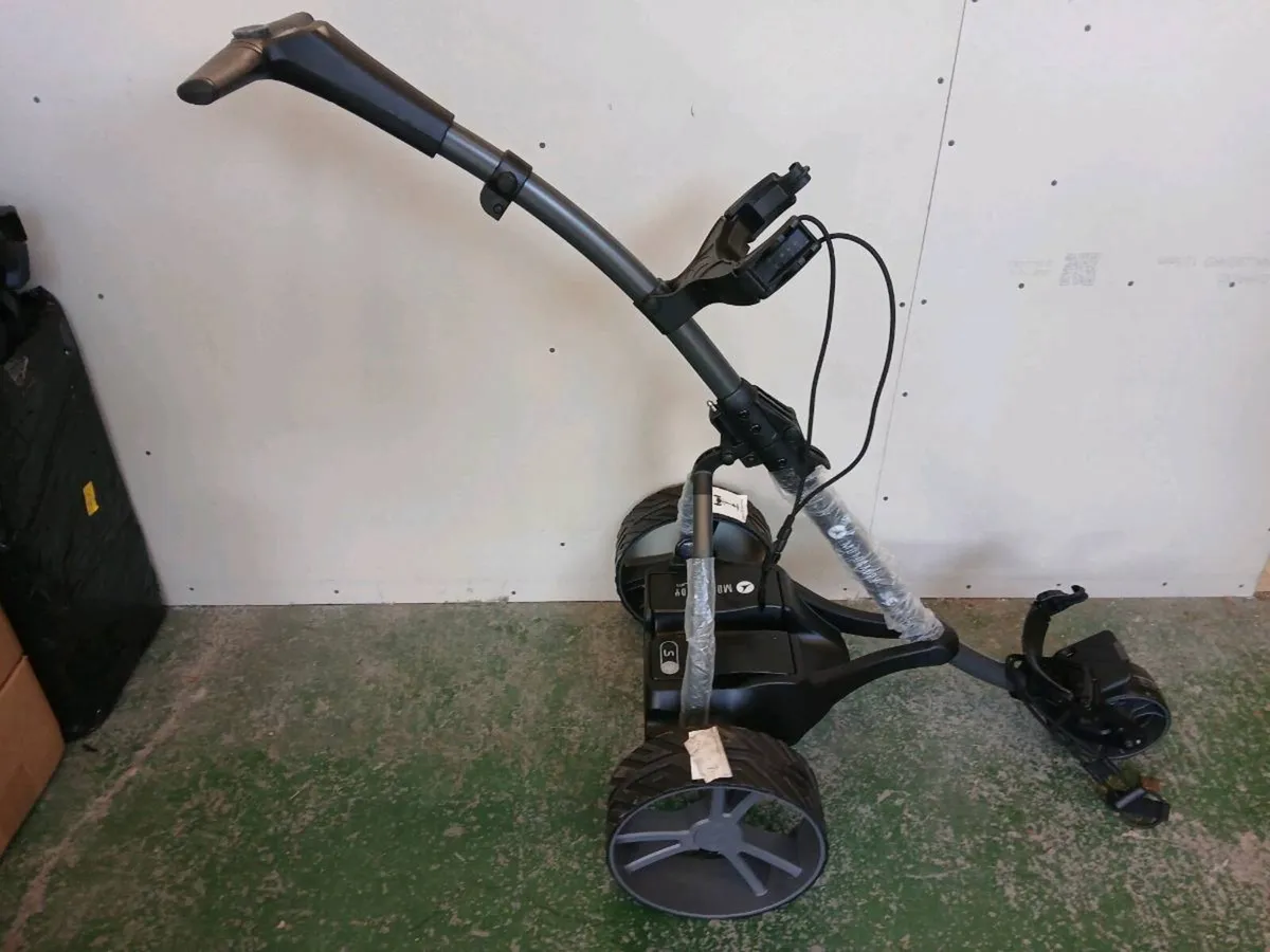 New Motocaddy SE trolley at Golf Concepts - Image 1