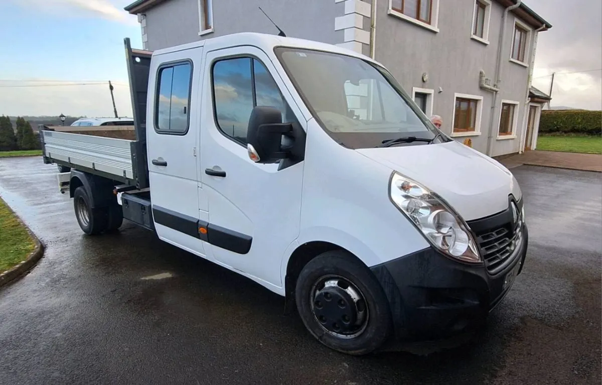 2017 Renault Master Crewcab Tipper - Image 1