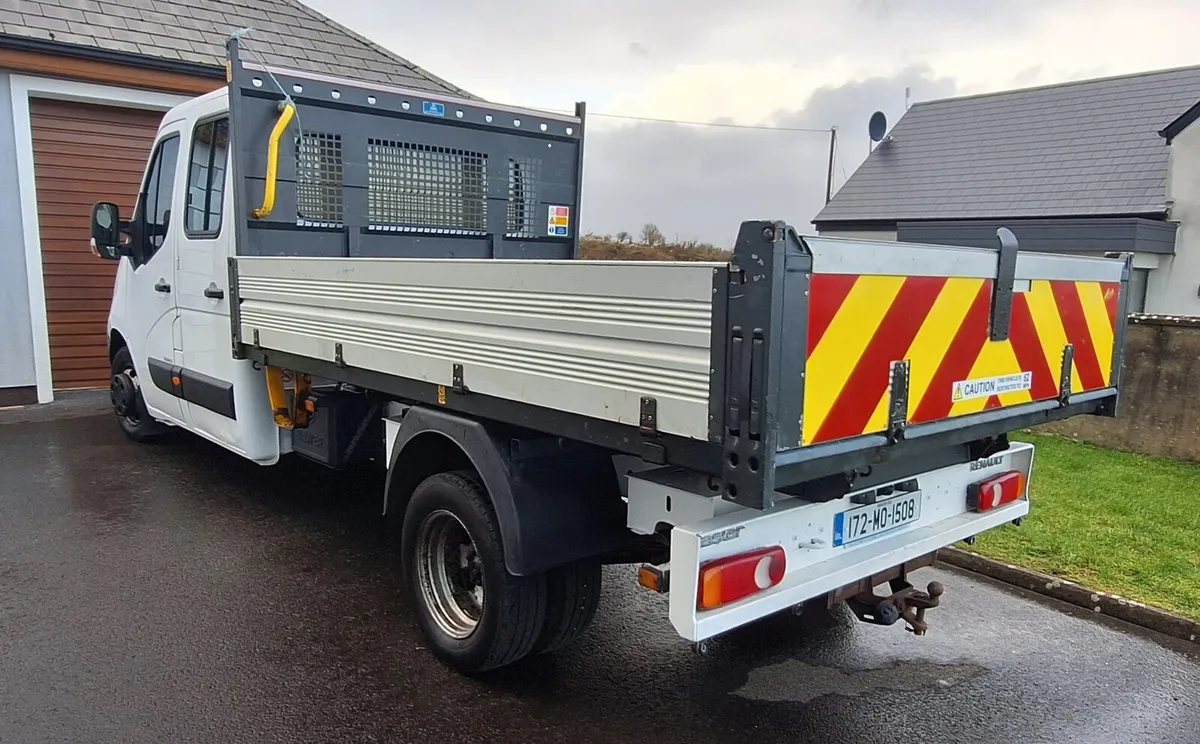 2017 Renault Master Crewcab Tipper - Image 3