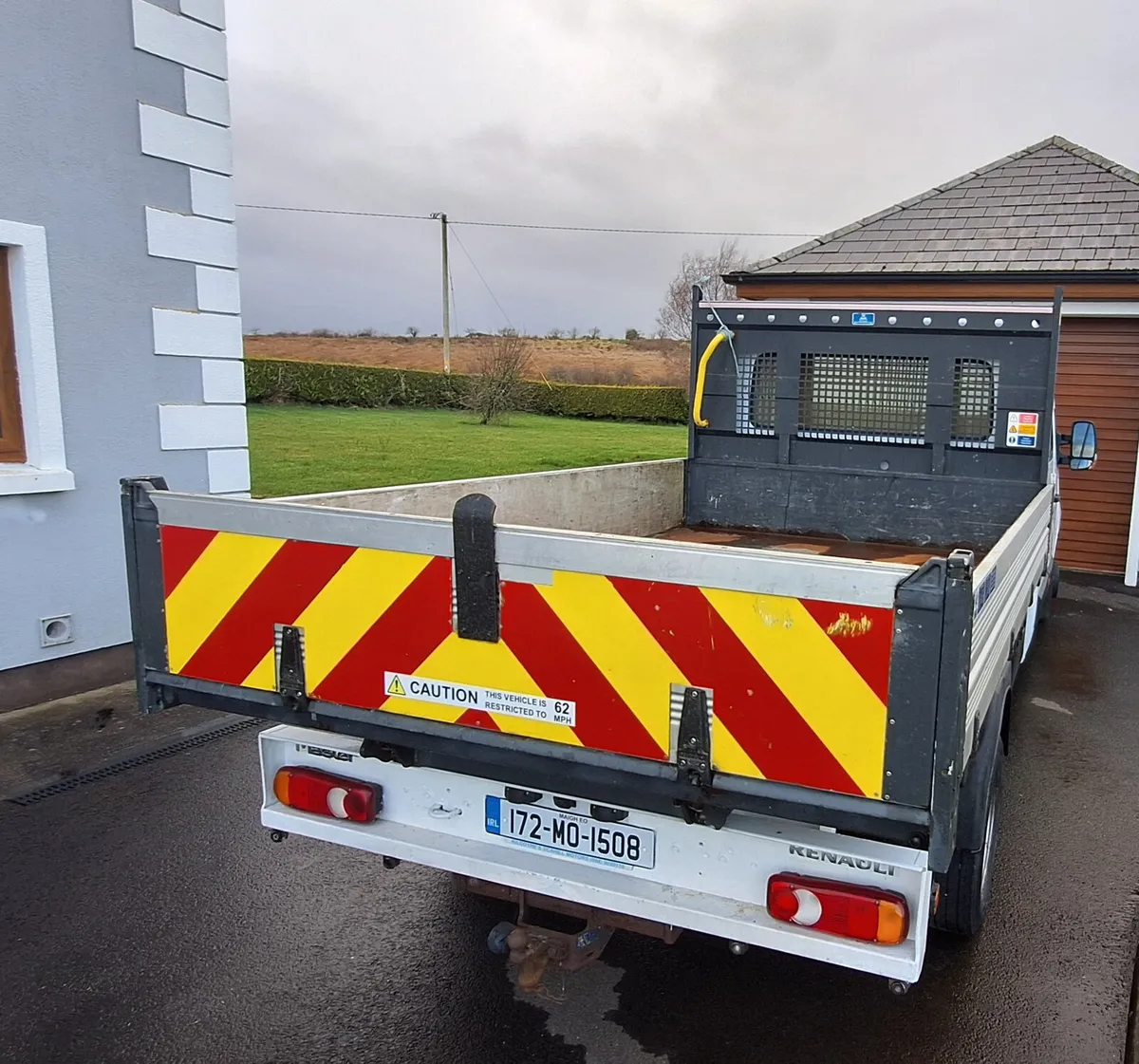 2017 Renault Master Crewcab Tipper - Image 4