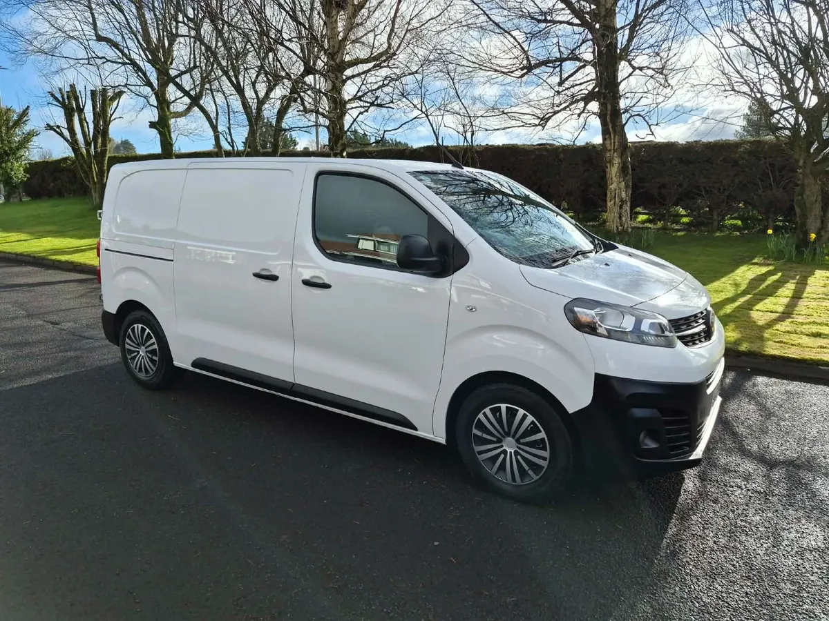 2022 Vauxhall Vivaro 1.5 D Dynamic 120Bhp - Image 1