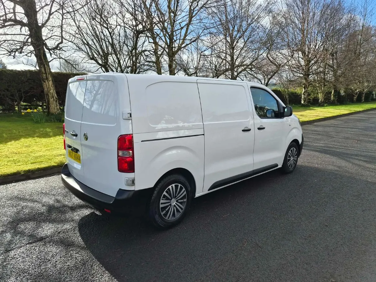 2022 Vauxhall Vivaro 1.5 D Dynamic 120Bhp - Image 4