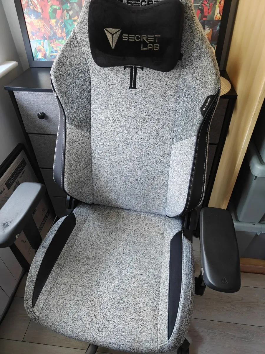 Used Secretlab gaming chair - Image 1