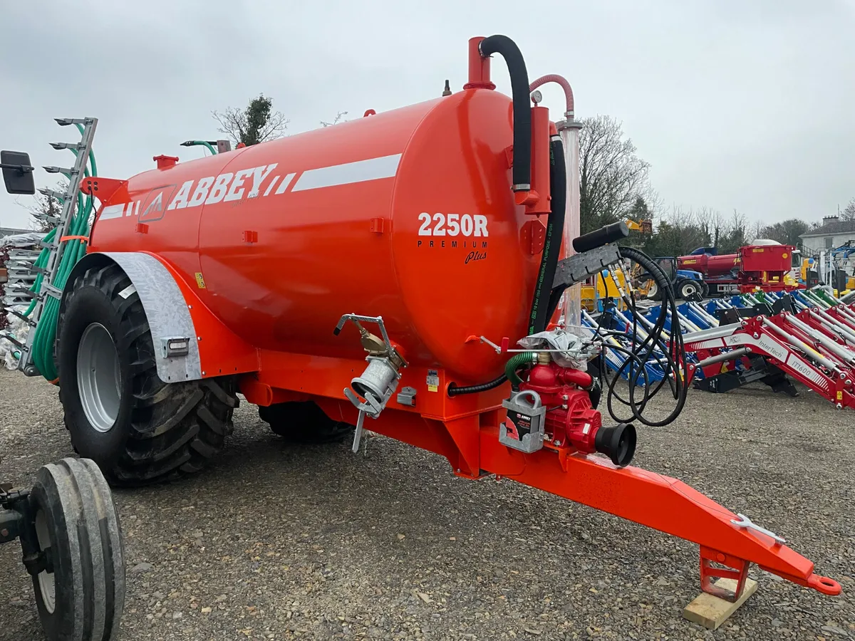 New Abbey 2250 Slurry Tank with Trailing Shoe - Image 3