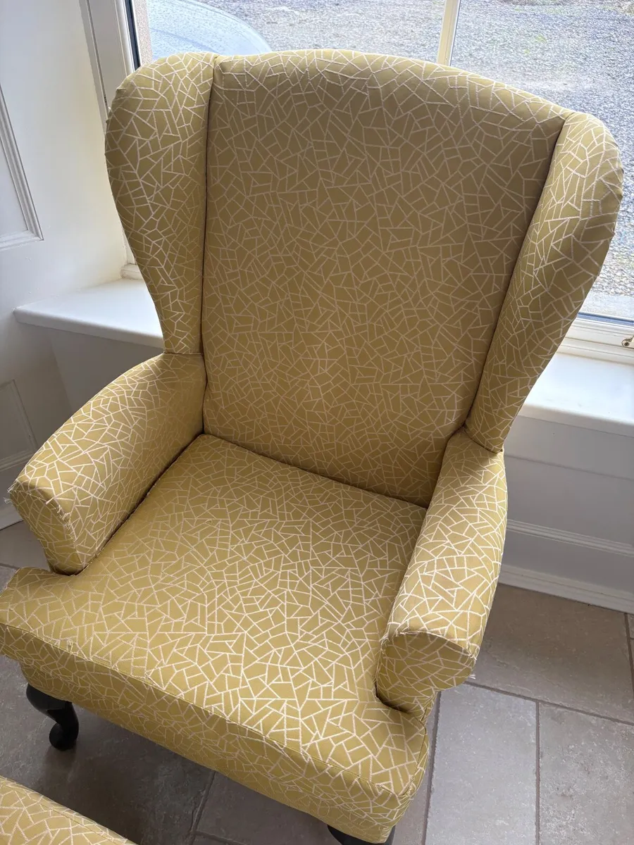 Armchair and footstool - Image 4