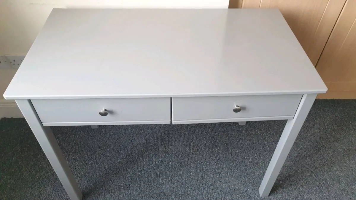 Desk with two drawers - Image 2