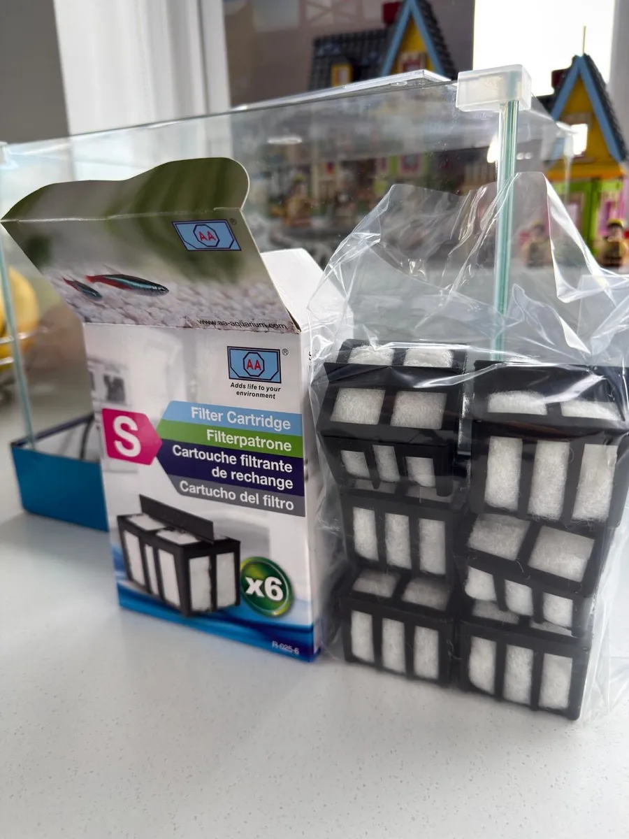 Goldfish tank - Image 2