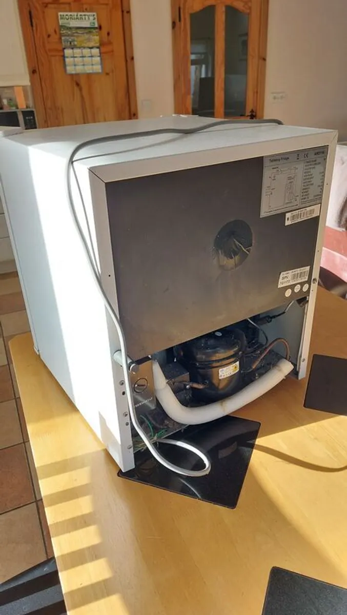 Mini Fridge - Image 2