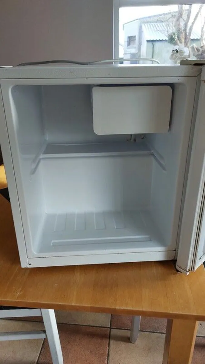 Mini Fridge - Image 3